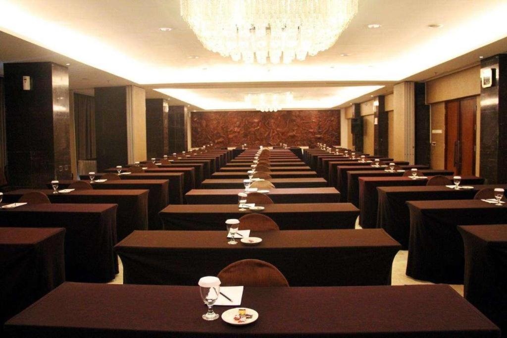 Mitra Bandung Hotel Zewnętrze zdjęcie