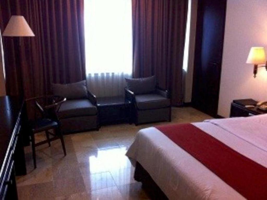 Mitra Bandung Hotel Zewnętrze zdjęcie