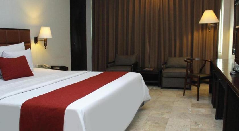 Mitra Bandung Hotel Zewnętrze zdjęcie
