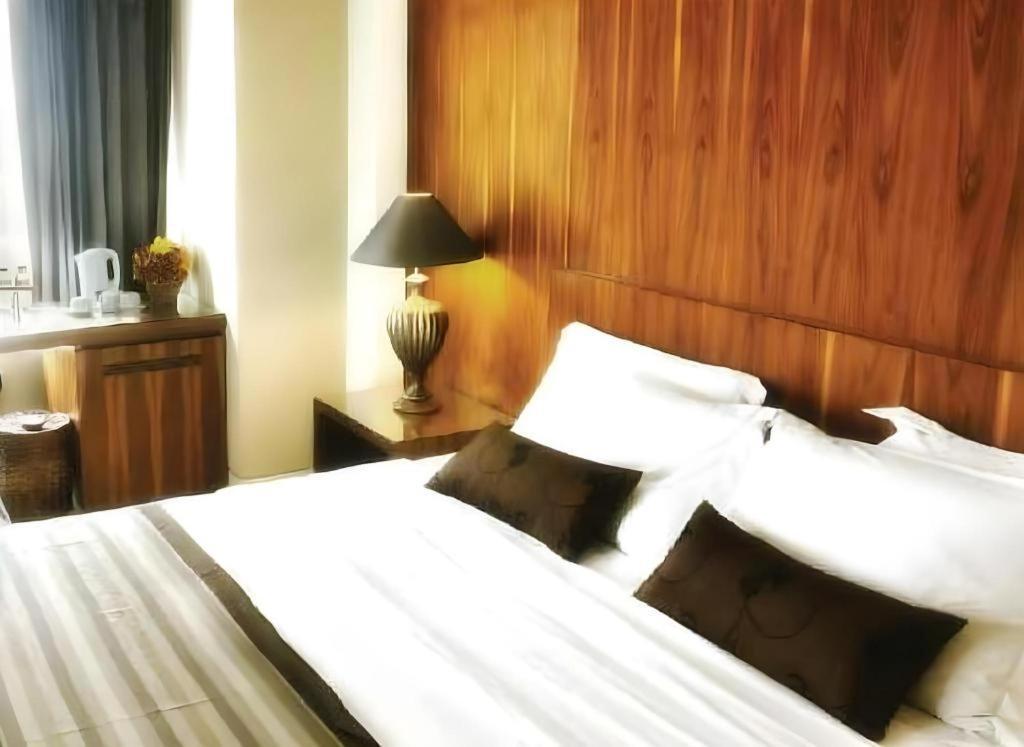 Mitra Bandung Hotel Zewnętrze zdjęcie